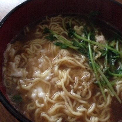 卵が沈んでしまいました。
豆苗だと簡単でよいですね。
ご馳走様でした^ - ^